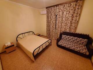 Отели типа «постель и завтрак» Hotel Liana Гагра-3