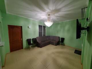 Отели типа «постель и завтрак» Hotel Liana Гагра-4