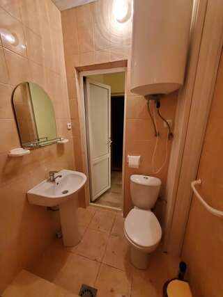 Отели типа «постель и завтрак» Hotel Liana Гагра-5